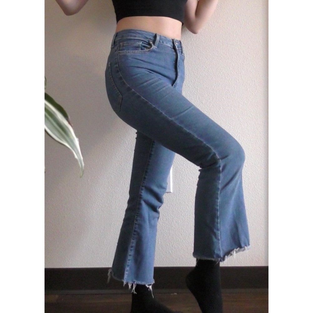 high waisted stretchy cropped jeans